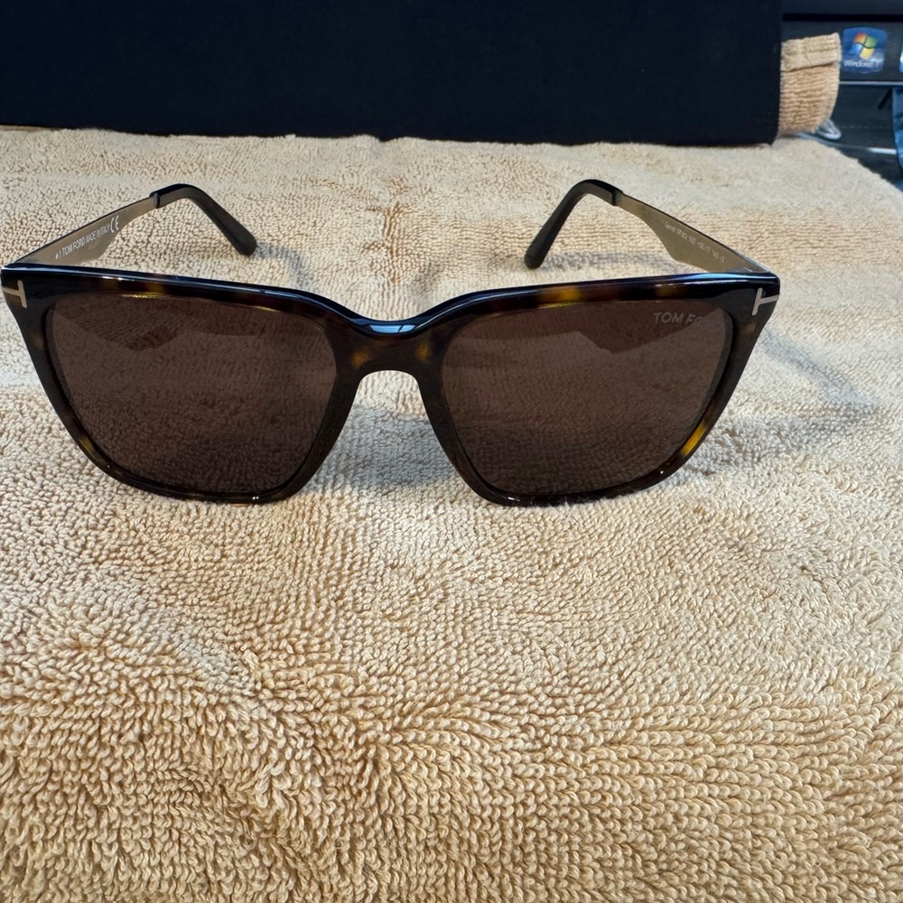 Tom Ford TF862 52E Rectangular Unisex Sunglasses
